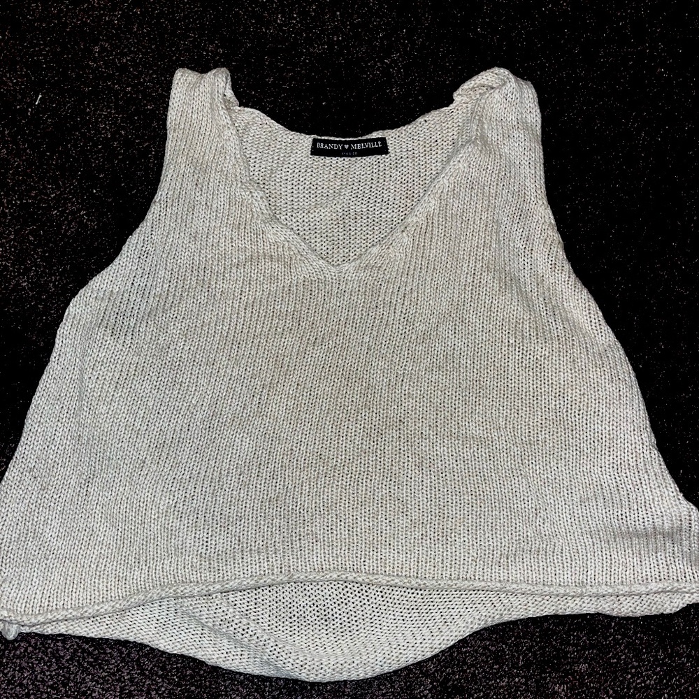Brandy Melville - Cropped Knit Tank Top